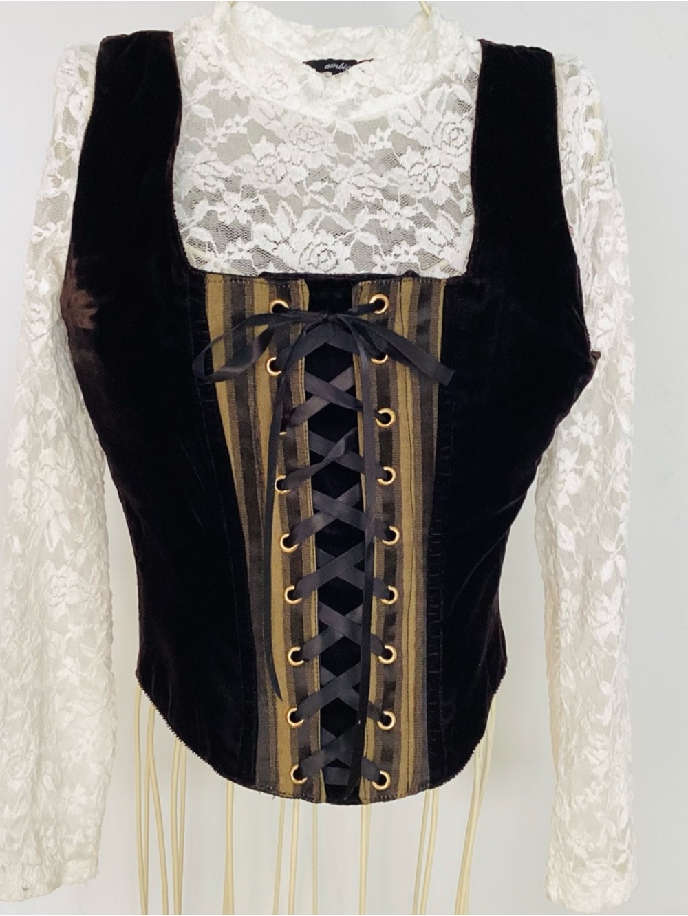 Vintage Lace Up Vest Black Velvet - Picture 6 of 8